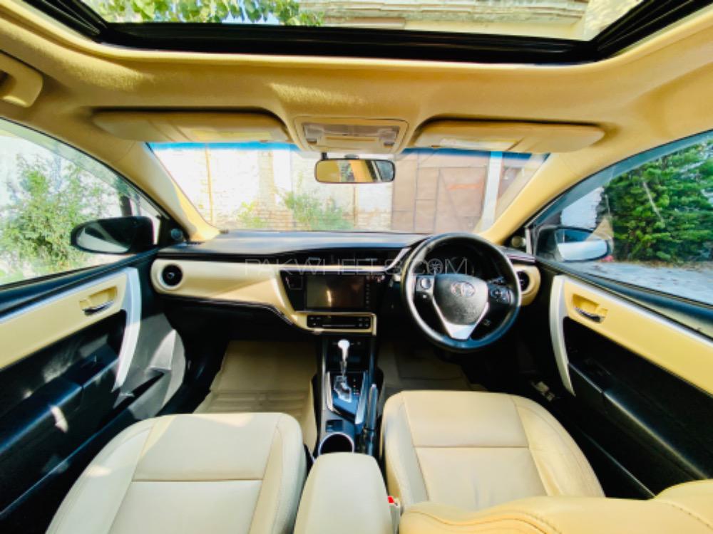 Toyota Corolla 2018 for Sale in Peshawar Toyota Corolla 2018 for Sale in Peshawar Image-8