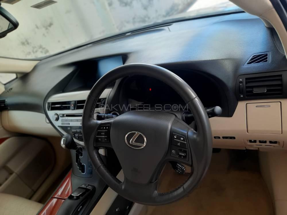 لیکزس آر ایکس سیریز 2010 for Sale in لاہور لیکزس آر ایکس سیریز 2010 for Sale in لاہور Image-10