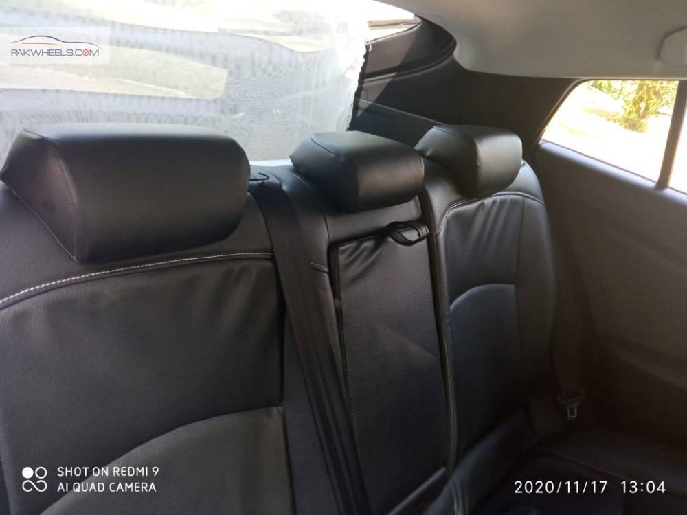 Toyota Prius 2015 for Sale in Rawalpindi Toyota Prius 2015 for Sale in Rawalpindi Image-17