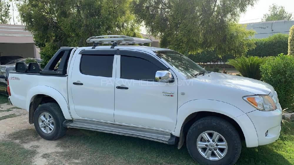 Toyota Hilux 2006 for Sale in Peshawar Toyota Hilux 2006 for Sale in Peshawar Image-2