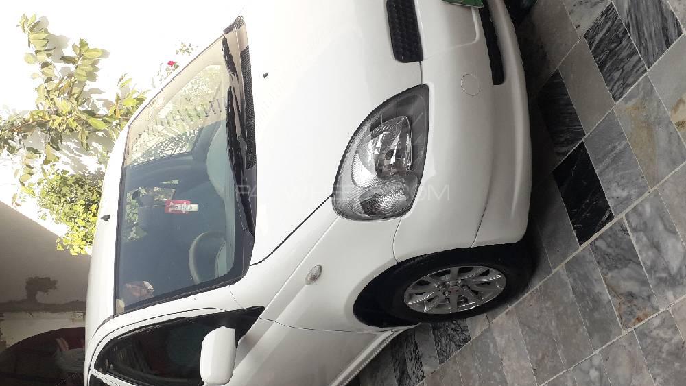 Toyota Vitz 2000 for Sale in Mardan Image-1