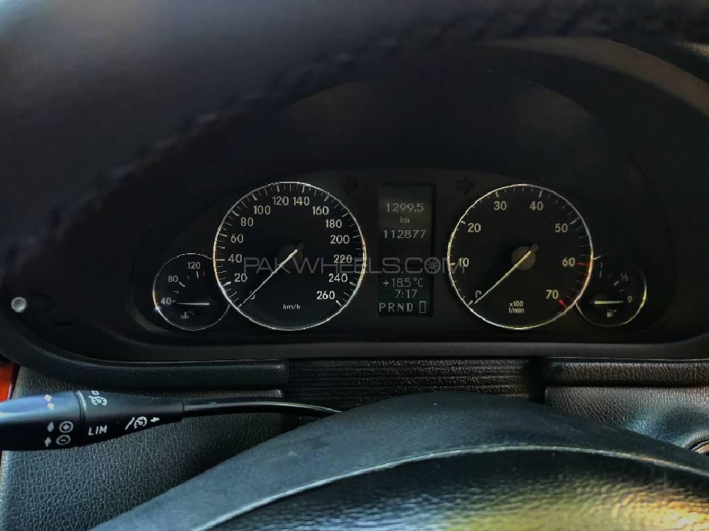Mercedes Benz C Class 2003 for Sale in Lahore Mercedes Benz C Class 2003 for Sale in Lahore Image-5