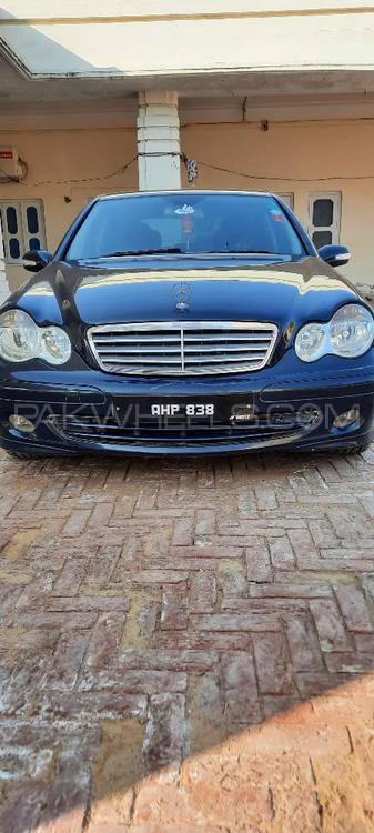 Mercedes Benz C Class 2005 for Sale in Sahiwal Image-1