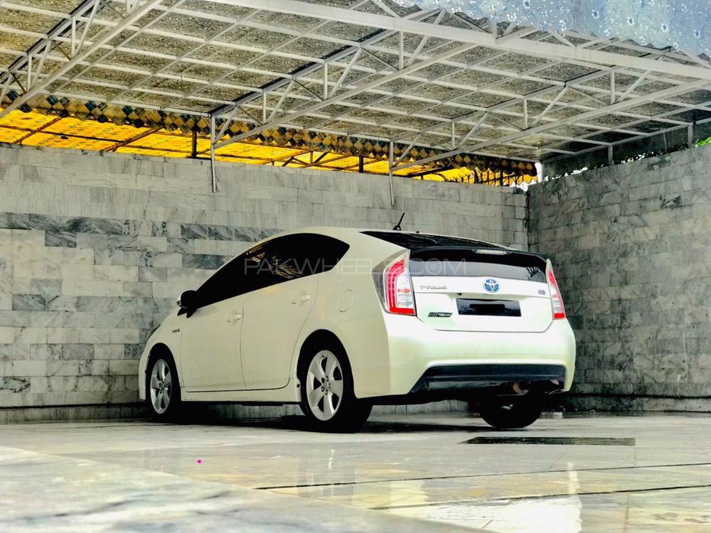 Toyota Prius 2014 for Sale in Peshawar Toyota Prius 2014 for Sale in Peshawar Image-7