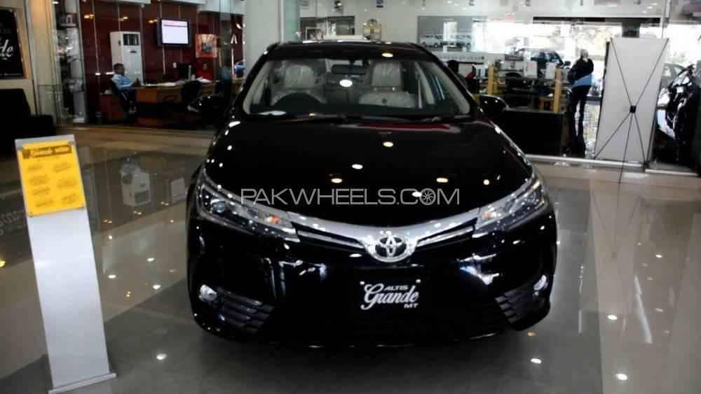 Toyota Corolla 2020 for Sale in Lahore Image-1