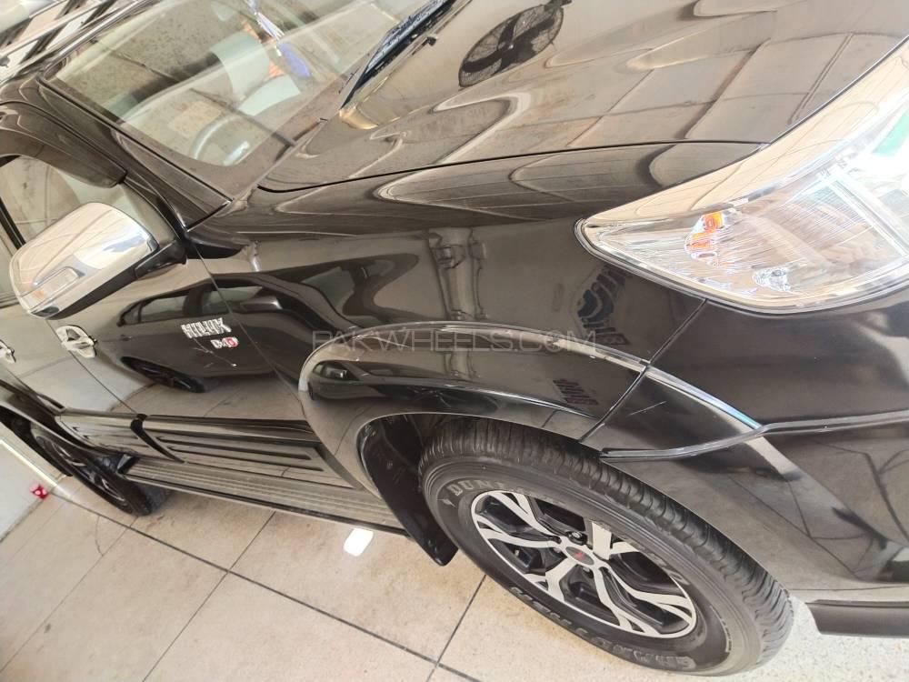 Toyota Hilux 2016 for Sale in Sialkot Image-1