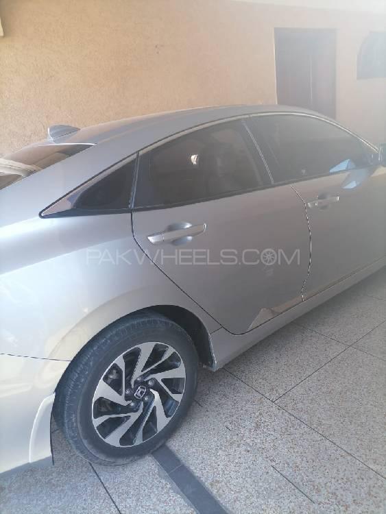Honda Civic 2018 for Sale in Sialkot Honda Civic 2018 for Sale in Sialkot Image-7