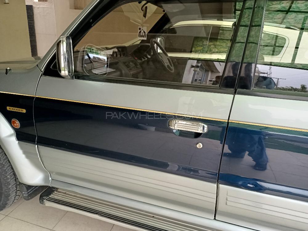 Mitsubishi Pajero 1993 for Sale in Lahore Mitsubishi Pajero 1993 for Sale in Lahore Image-8