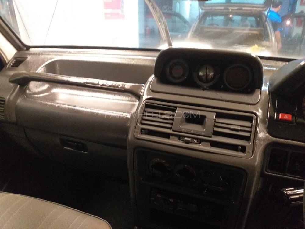 Mitsubishi Pajero 1993 for Sale in Lahore Mitsubishi Pajero 1993 for Sale in Lahore Image-8