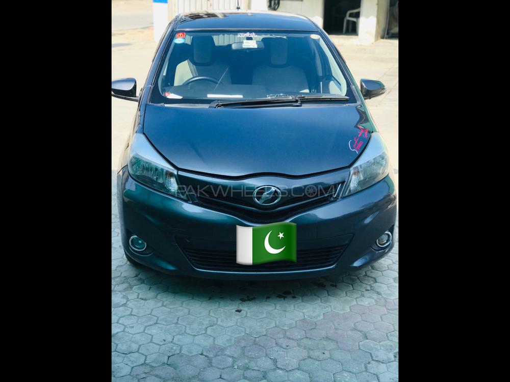 Toyota Vitz 2013 for Sale in Gujranwala Image-1