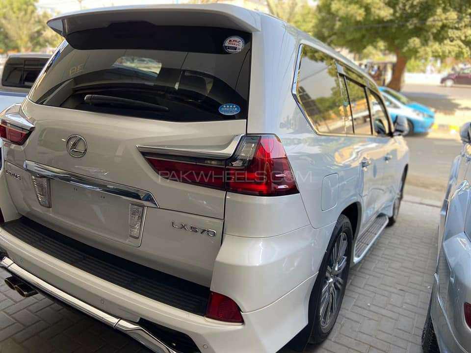 Lexus LX Series 2016 for Sale in Karachi Lexus LX Series 2016 for Sale in Karachi Image-12
