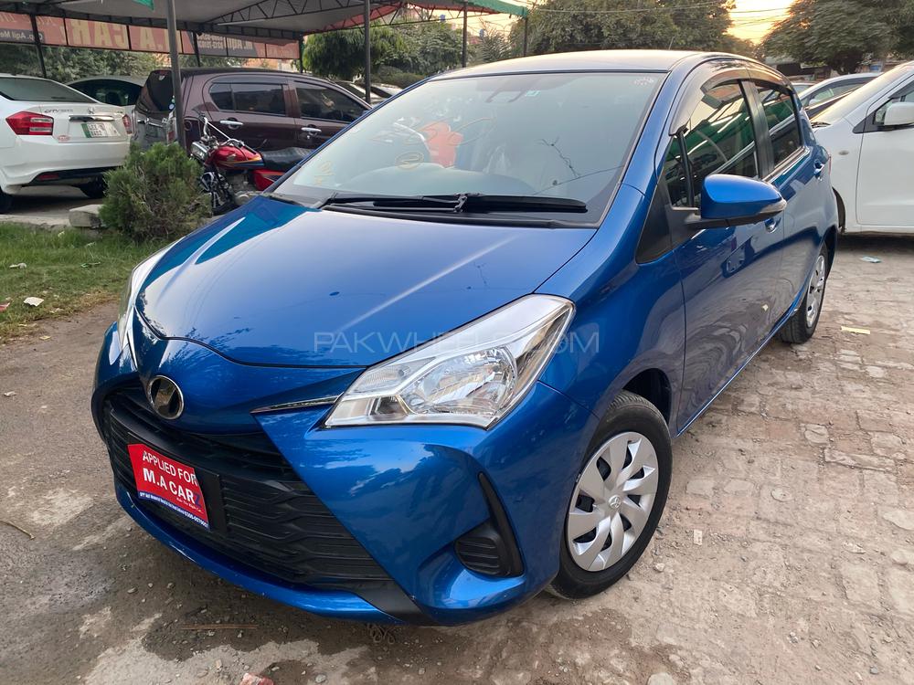 Toyota Vitz 2017 for Sale in Sahiwal Toyota Vitz 2017 for Sale in Sahiwal Image-3