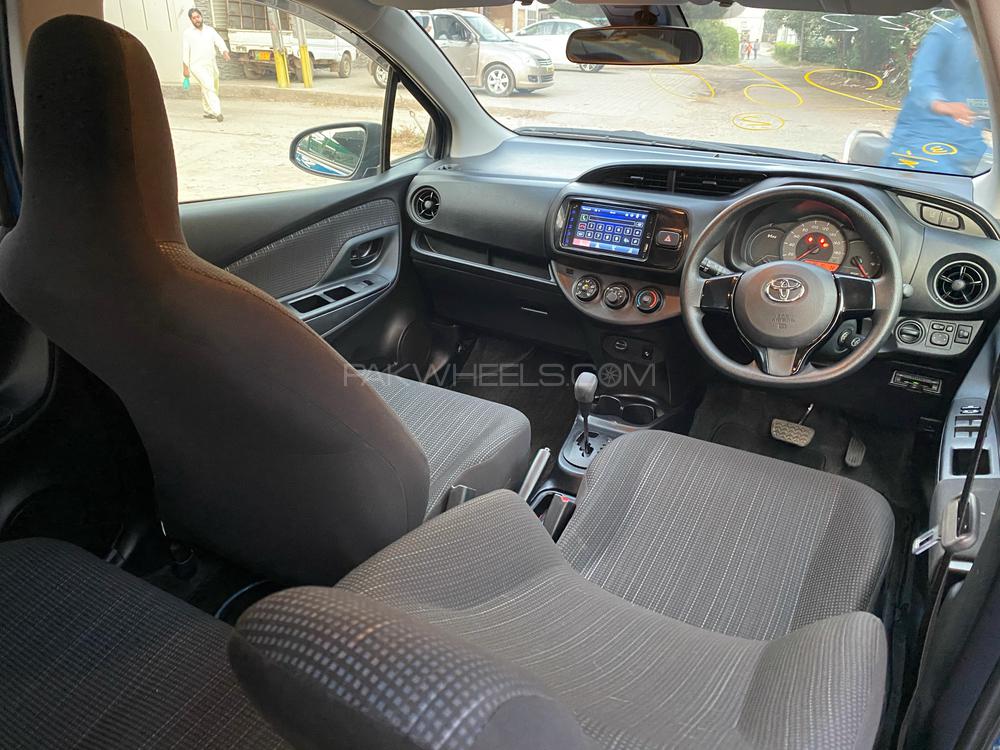 Toyota Vitz 2017 for Sale in Sahiwal Toyota Vitz 2017 for Sale in Sahiwal Image-13