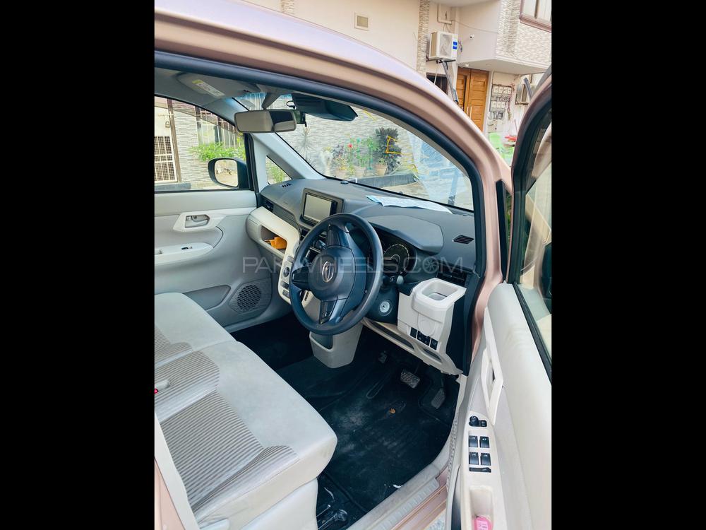 Daihatsu Move 2017 for Sale in Karachi Image-1
