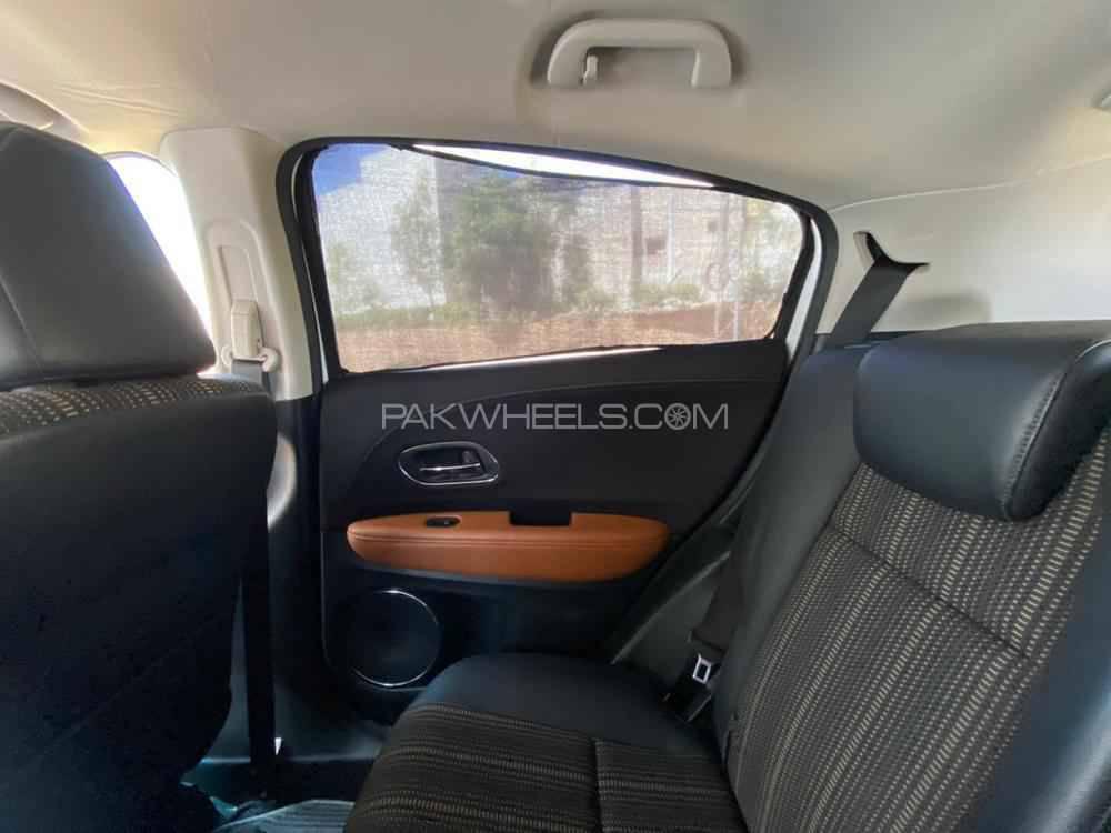 Honda Vezel 2014 for Sale in Bhera Honda Vezel 2014 for Sale in Bhera Image-9