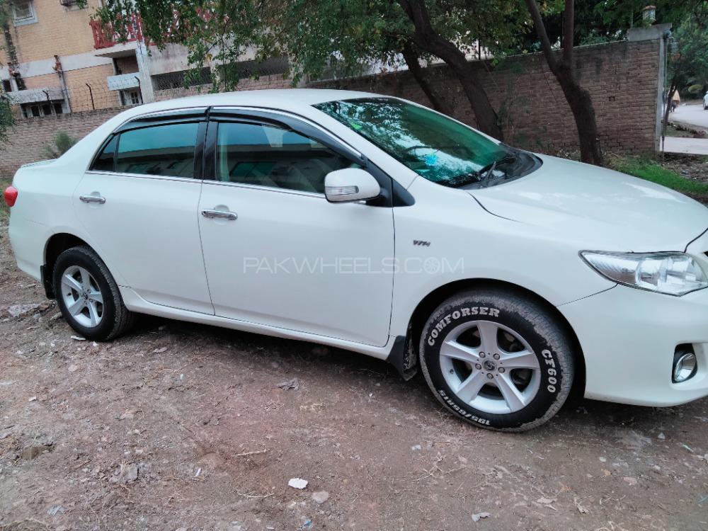 Toyota Corolla 2013 for Sale in Peshawar Image-1