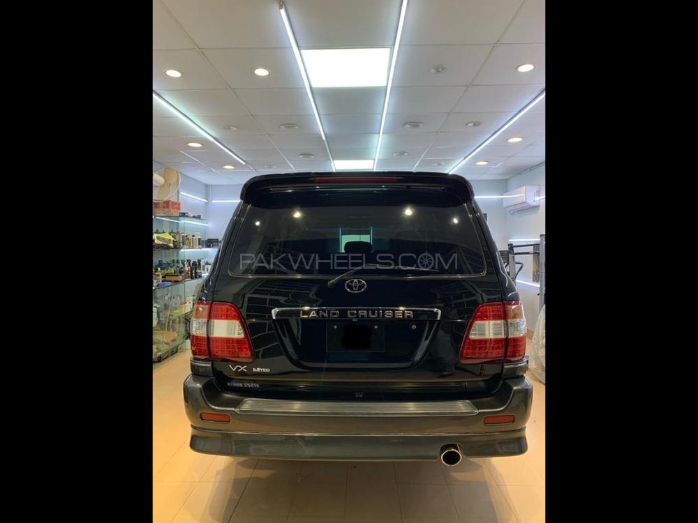 Toyota Land Cruiser 2005 for Sale in Multan Toyota Land Cruiser 2005 for Sale in Multan Image-5