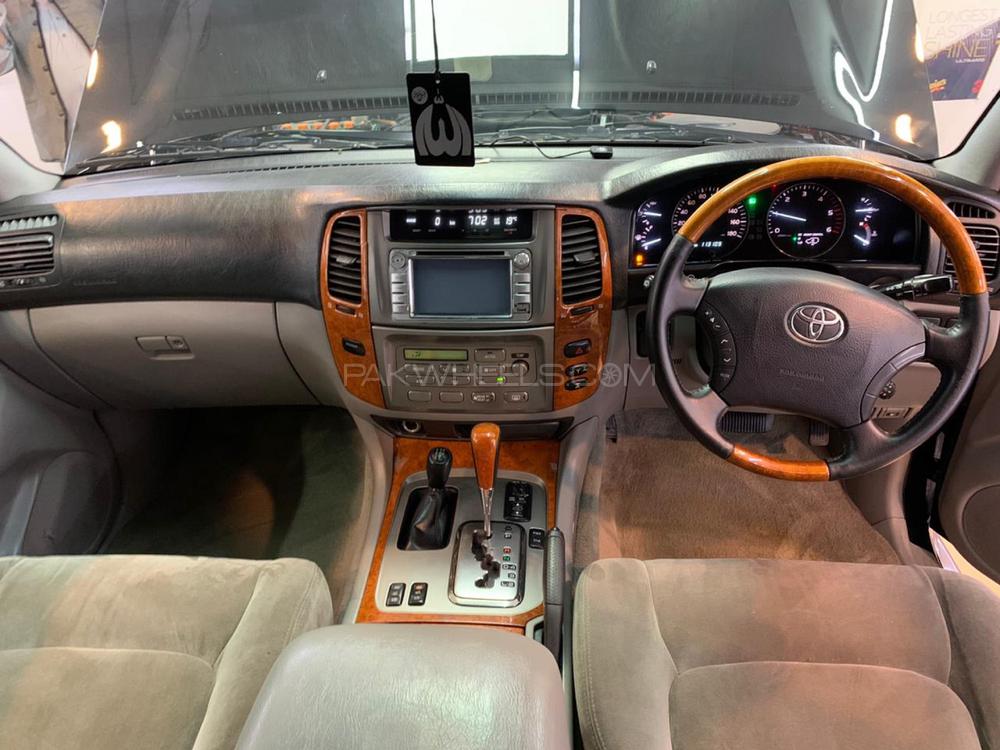 Toyota Land Cruiser 2005 for Sale in Multan Toyota Land Cruiser 2005 for Sale in Multan Image-9