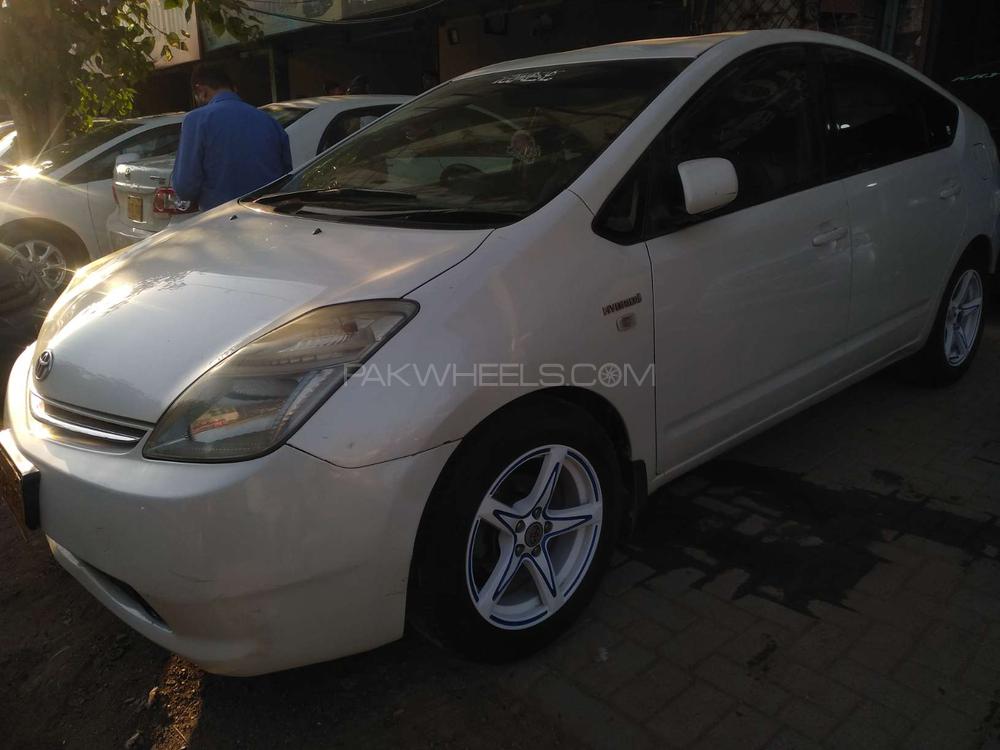 Toyota Prius 2007 for Sale in Karachi Image-1