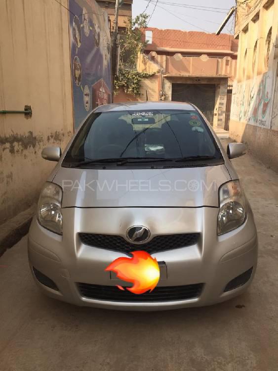 Toyota Vitz 2008 for Sale in Peshawar Image-1