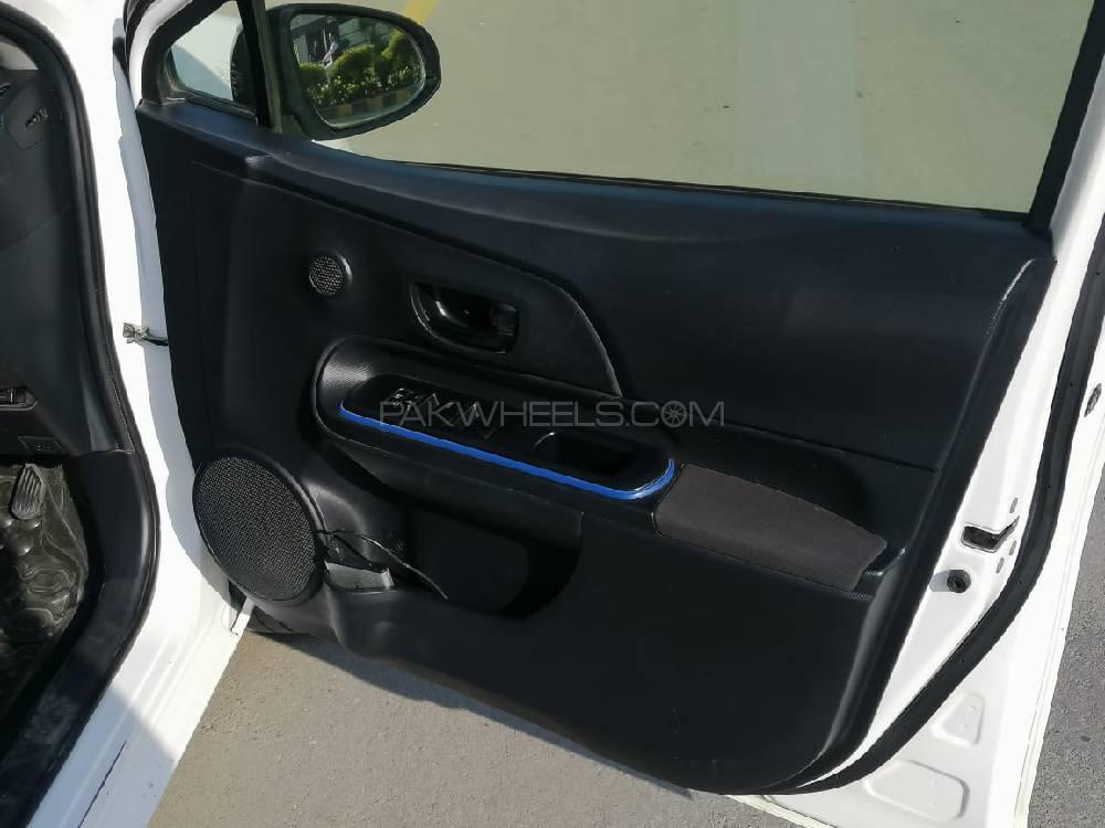 Toyota Aqua 2014 for Sale in Lahore Toyota Aqua 2014 for Sale in Lahore Image-12