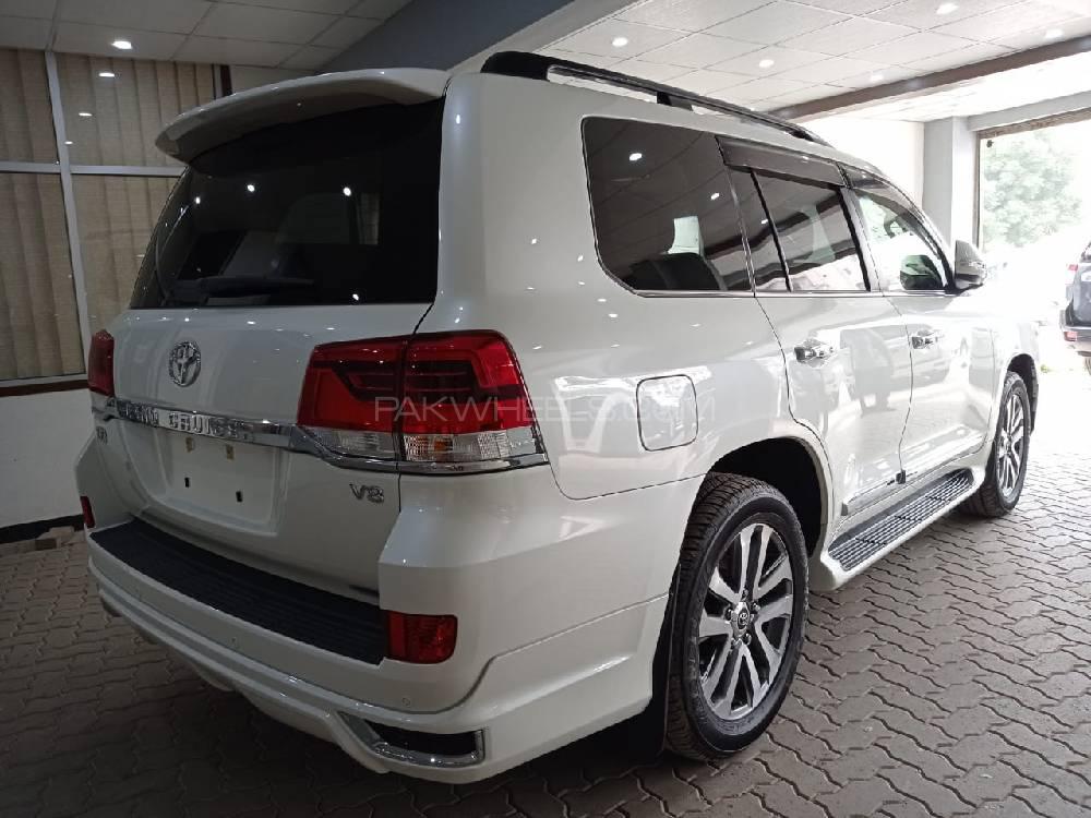 Toyota Land Cruiser 2017 for Sale in Karachi Toyota Land Cruiser 2017 for Sale in Karachi Image-6