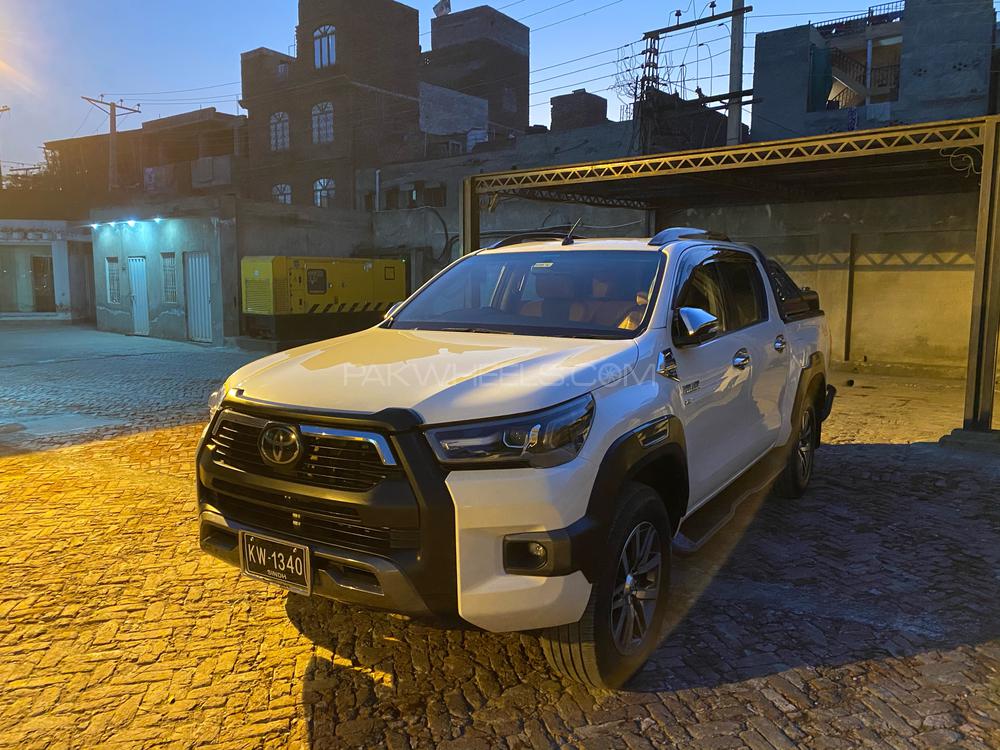 Toyota Hilux 2015 for Sale in Karachi Toyota Hilux 2015 for Sale in Karachi Image-2