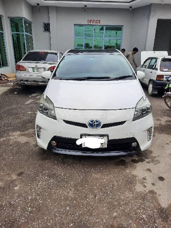 Toyota Prius 2011 for Sale in Swabi Image-1