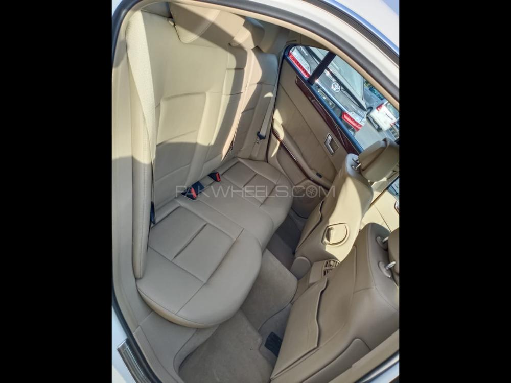 مرسڈیز بینز ای کلاس 2012 for Sale in لاہور مرسڈیز بینز ای کلاس 2012 for Sale in لاہور Image-5