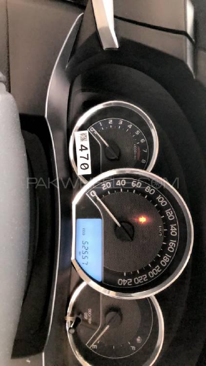 Toyota Corolla 2015 for Sale in Islamabad Image-1