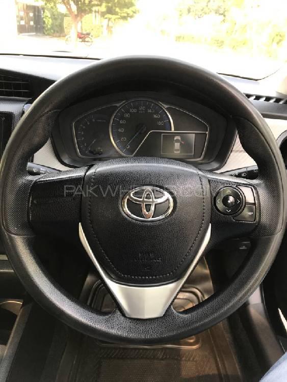 Toyota Corolla Axio 2016 for Sale in Lahore Toyota Corolla Axio 2016 for Sale in Lahore Image-7