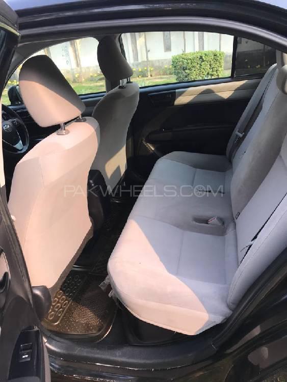 Toyota Corolla Axio 2016 for Sale in Lahore Toyota Corolla Axio 2016 for Sale in Lahore Image-3