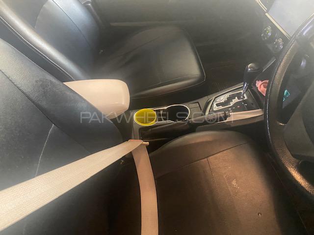Toyota Corolla 2015 for Sale in Karachi Toyota Corolla 2015 for Sale in Karachi Image-10