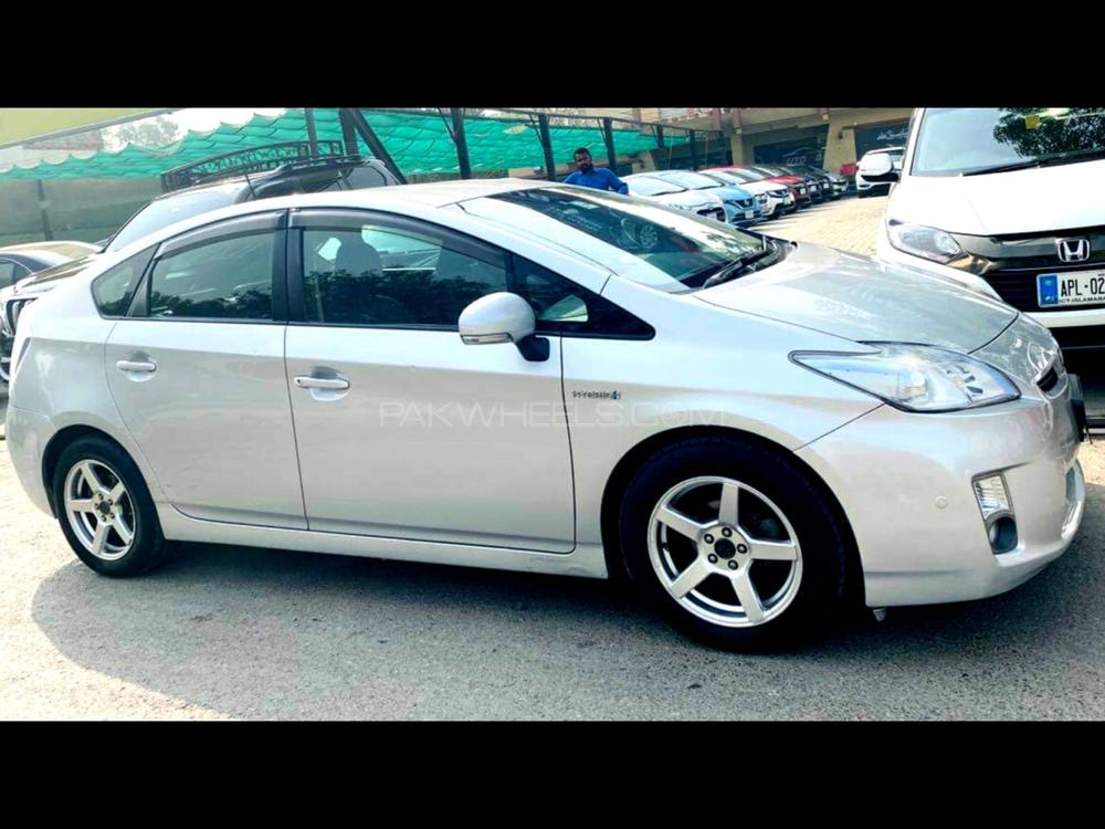 ٹویوٹا پریوس 2010 for Sale in لاہور ٹویوٹا پریوس 2010 for Sale in لاہور Image-5
