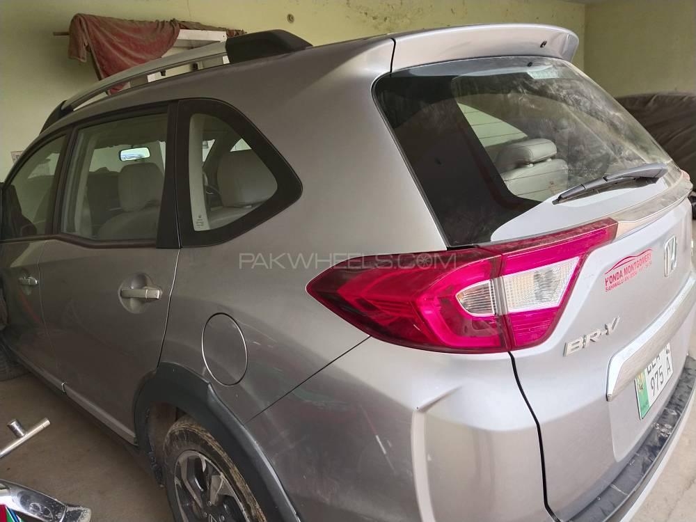 Honda BR-V 2017 for Sale in Depal pur Honda BR-V 2017 for Sale in Depal pur Image-4