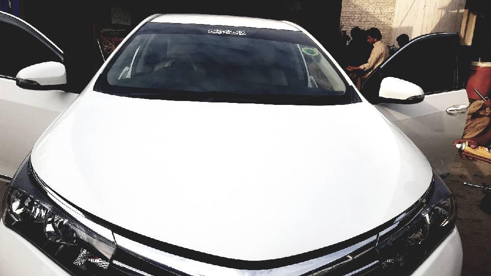 Toyota Corolla 2016 for Sale in Peshawar Image-1