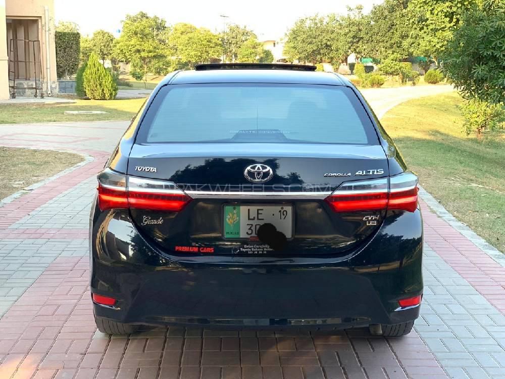 Toyota Corolla 2018 for Sale in Lahore Toyota Corolla 2018 for Sale in Lahore Image-2