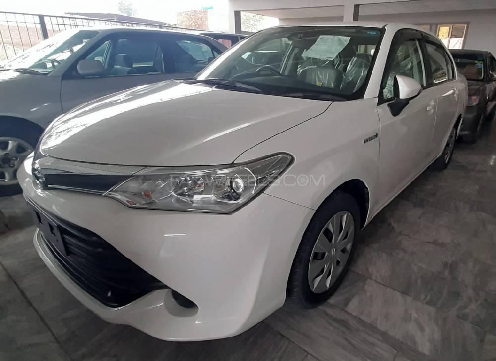 Toyota Corolla Axio 2016 for Sale in Peshawar Image-1
