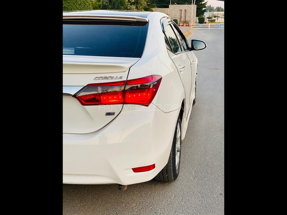 Toyota Corolla 2015 for Sale in Sialkot Image-1