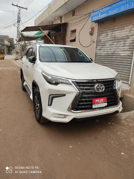 Toyota Fortuner 2018 for Sale in Attock Toyota Fortuner 2018 for Sale in Attock Image-2