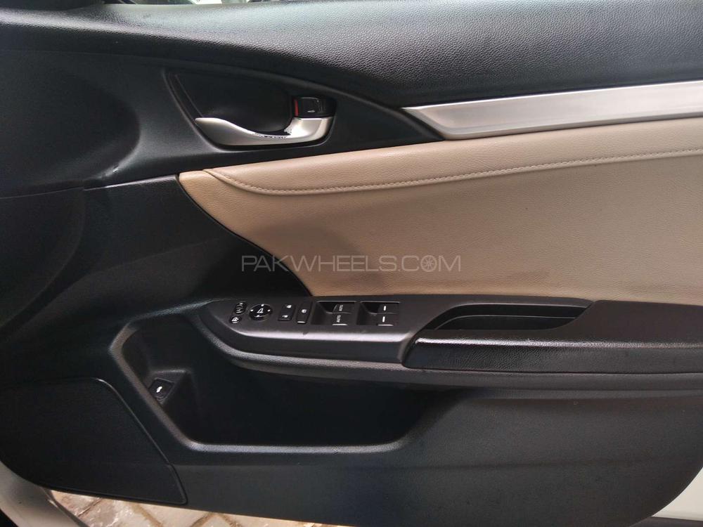 Honda Civic 2020 for Sale in Karachi Honda Civic 2020 for Sale in Karachi Image-8