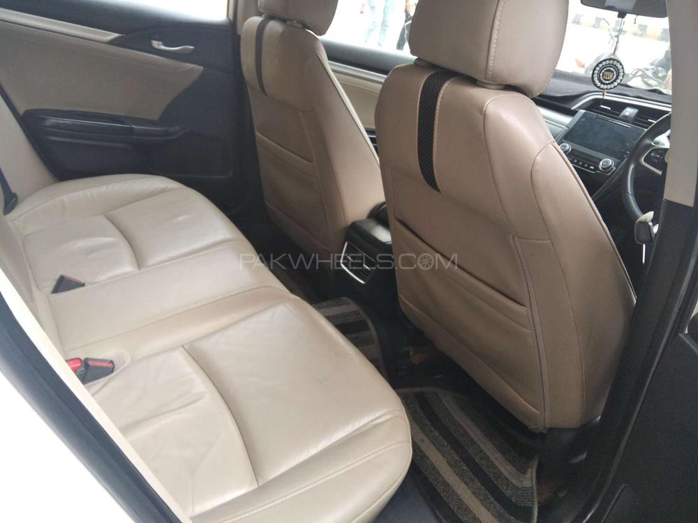 Honda Civic 2020 for Sale in Karachi Honda Civic 2020 for Sale in Karachi Image-9