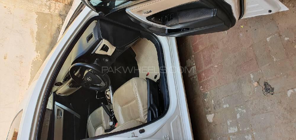 Toyota Corolla 2017 for Sale in D.G.Khan Toyota Corolla 2017 for Sale in D.G.Khan Image-9