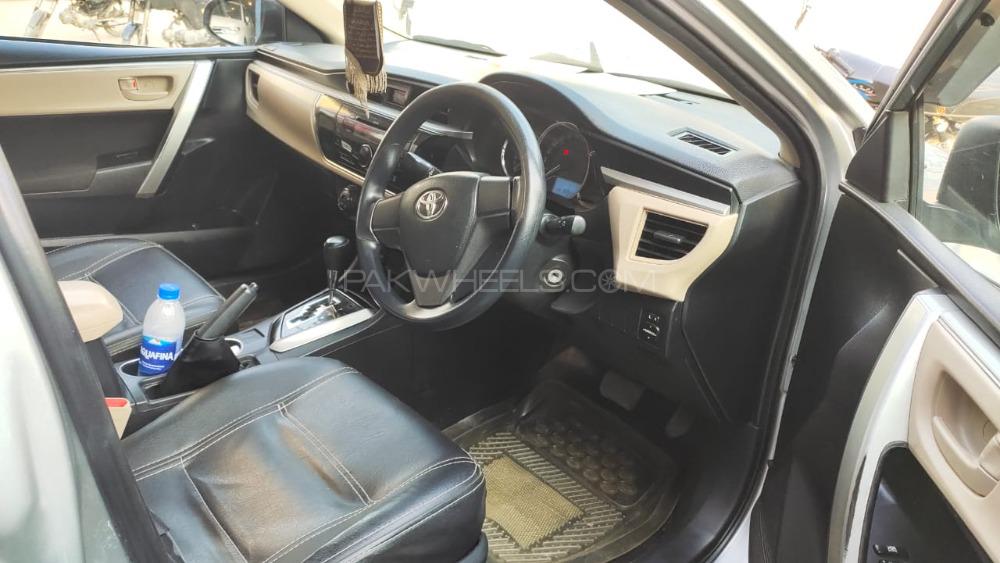 Toyota Corolla 2015 for Sale in Karachi Toyota Corolla 2015 for Sale in Karachi Image-4