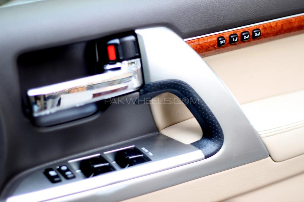 Toyota Land Cruiser 2013 for Sale in Karachi Toyota Land Cruiser 2013 for Sale in Karachi Image-7