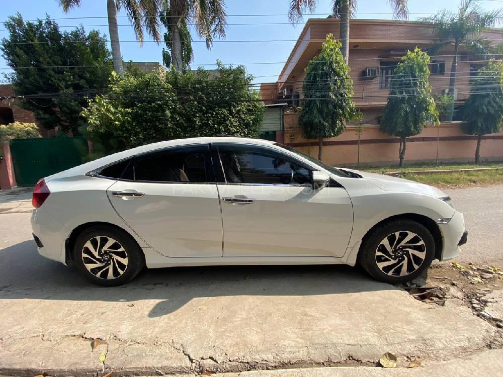 Honda Civic 2018 for Sale in Lahore Honda Civic 2018 for Sale in Lahore Image-6