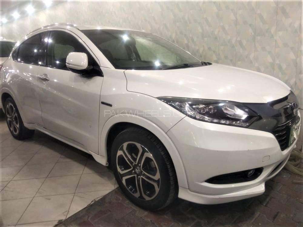 Honda Vezel 2014 for Sale in Lahore Image-1