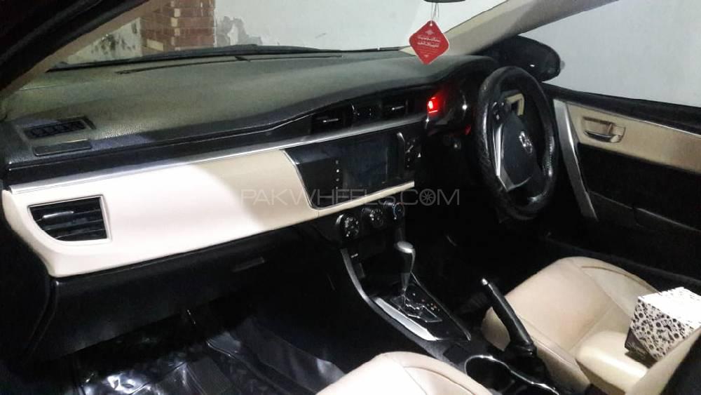 Toyota Corolla 2015 for Sale in Okara Toyota Corolla 2015 for Sale in Okara Image-3