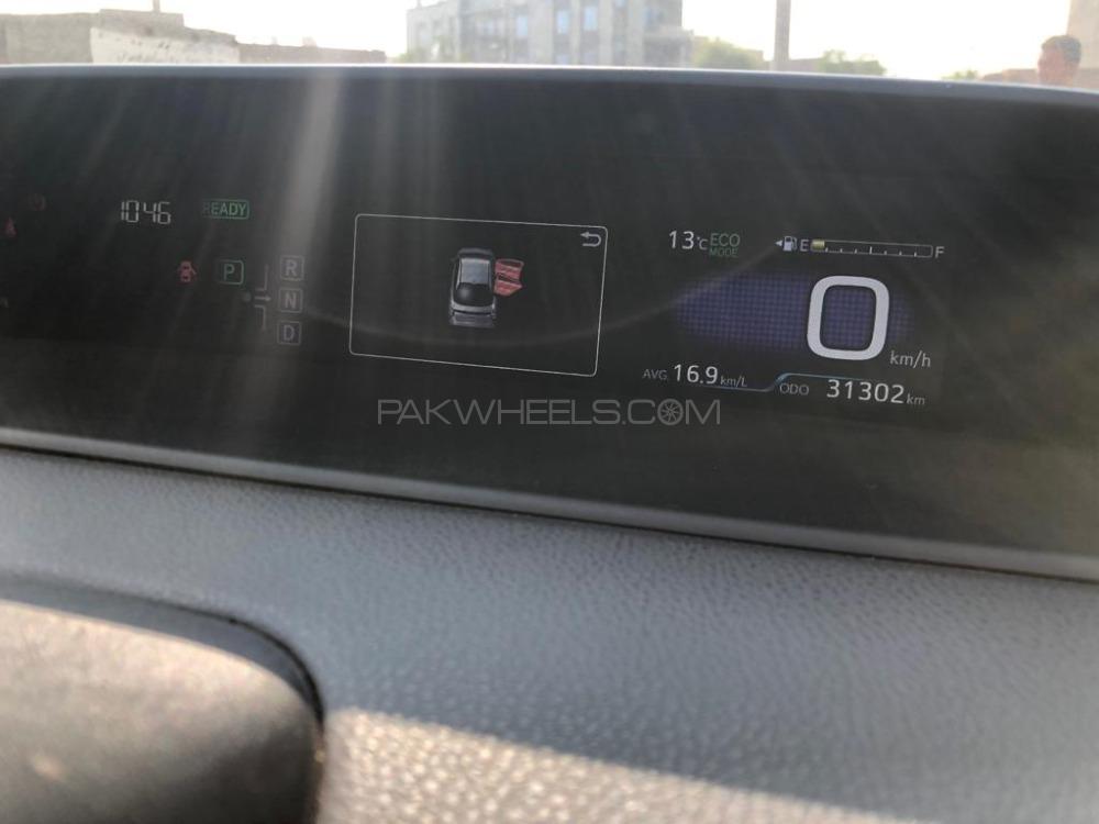 Toyota Prius 2016 for Sale in Multan Toyota Prius 2016 for Sale in Multan Image-14