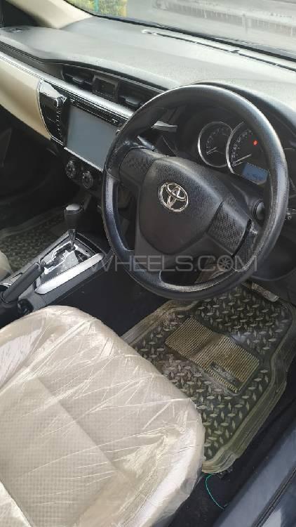 Toyota Corolla 2015 for Sale in Islamabad Image-1
